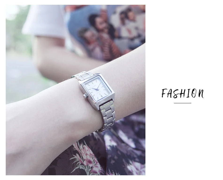 Montre Femme 2024 WWOOR Luxury Brand Womens Watches Fashion Rectangle Small Watch Woman Quartz Dress Ladies Bracelet Wrist Watch