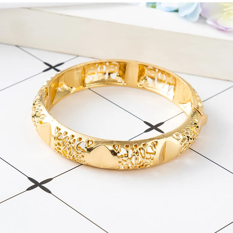 fatima Trendy Arabian Wedding Jewelry Ladies Gold Plated Bracelets Cuff Bracelets Bridal Charm Bracelets Party Gifts