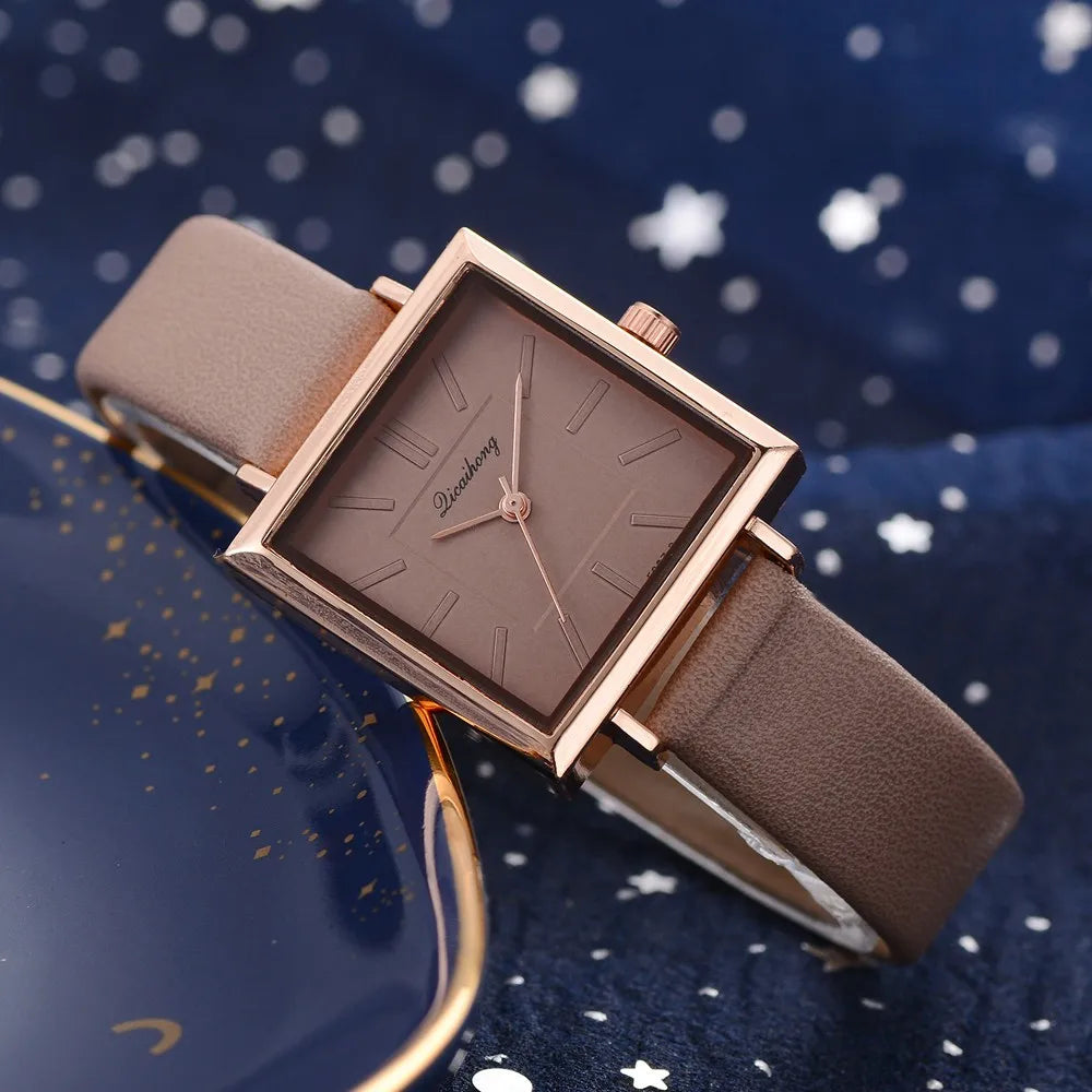 Montres Femmes Luxury Women Watches Luminous Leather Strap Digital Wristwatches Casual Business Wrist Clock Dress Reloj Mujer