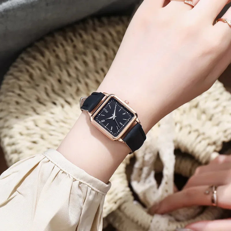 Montres Femmes Luxury Women Watches Luminous Leather Strap Digital Wristwatches Casual Business Wrist Clock Dress Reloj Mujer