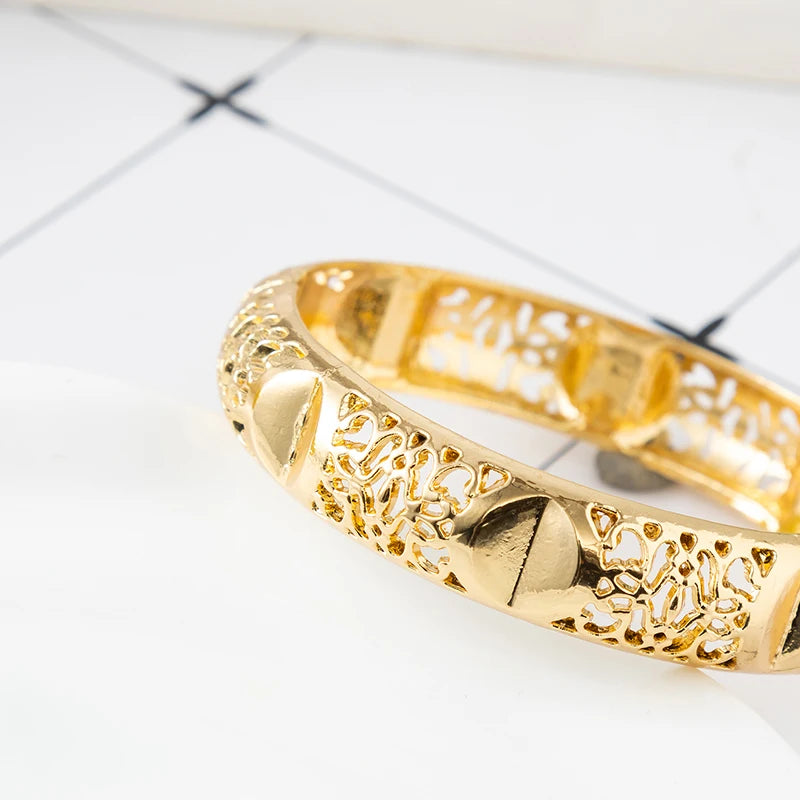 fatima Trendy Arabian Wedding Jewelry Ladies Gold Plated Bracelets Cuff Bracelets Bridal Charm Bracelets Party Gifts