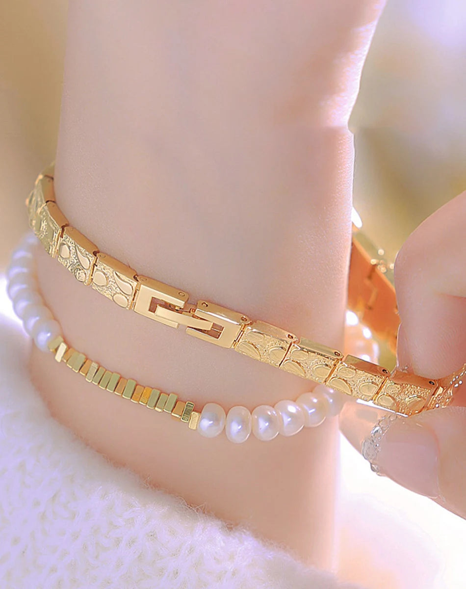 Luxury Diamond Women's Watches High Quality Golden Bracelet Fashion Quartz Wristwatch Ladies Watch Dress Gifts montres femmes