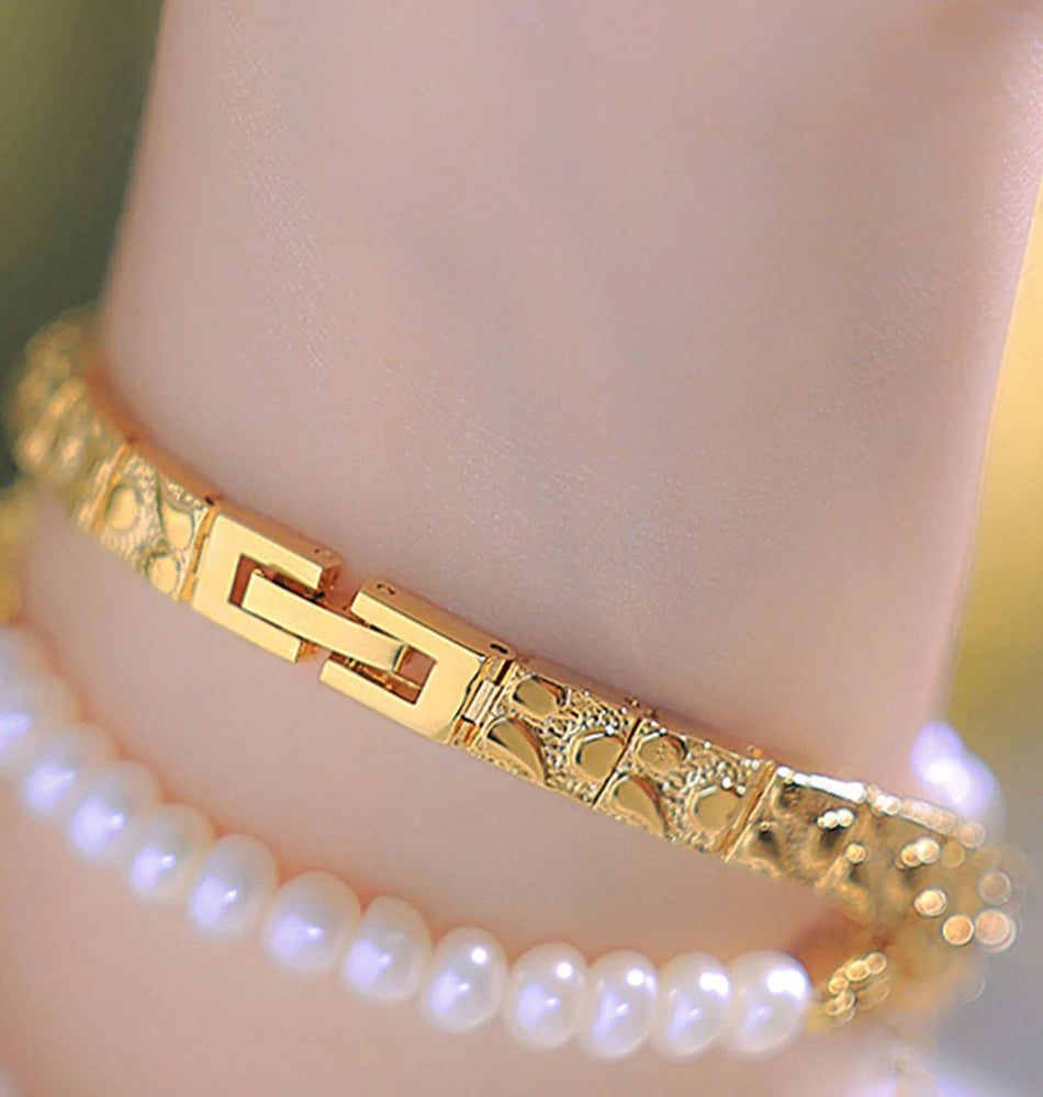 Luxury Diamond Women's Watches High Quality Golden Bracelet Fashion Quartz Wristwatch Ladies Watch Dress Gifts montres femmes